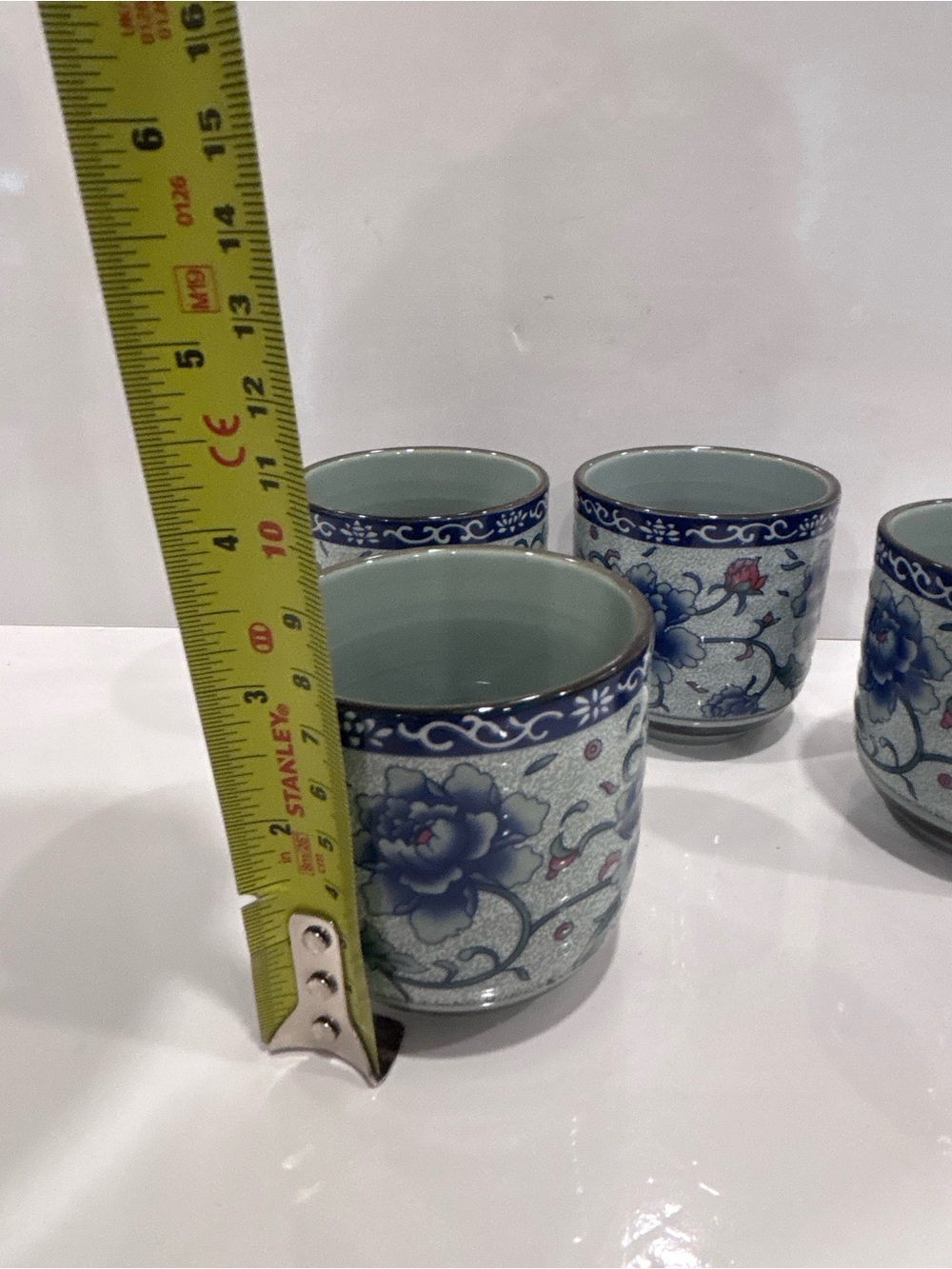 Vintage 4 Japanese porcelain yunomi tea cups blue peonies floral tea bowls - Picture 9 of 9